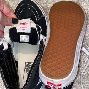Worn once size 8.6 black Sk8 high vans